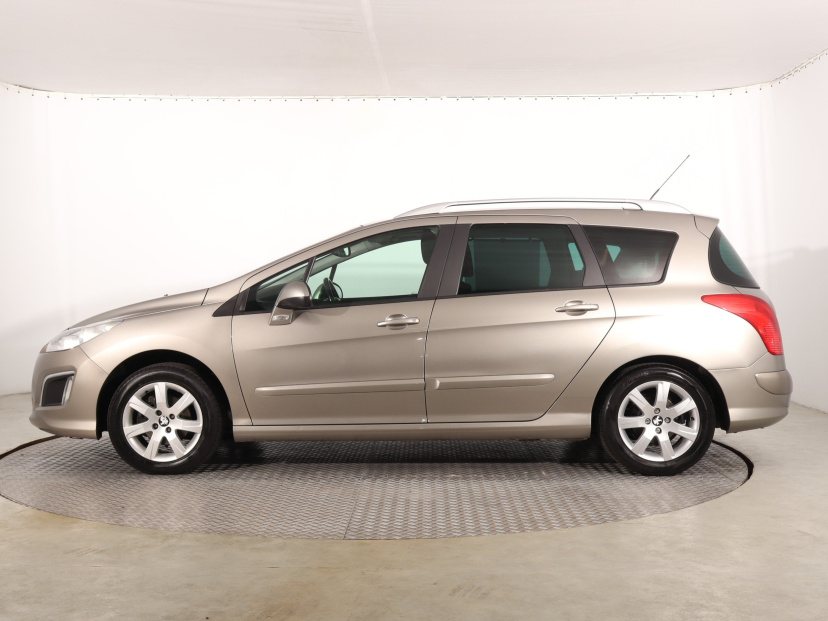 Peugeot 308, 2011