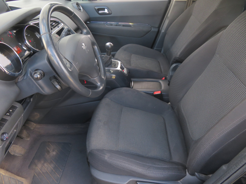 Peugeot 5008, 2011