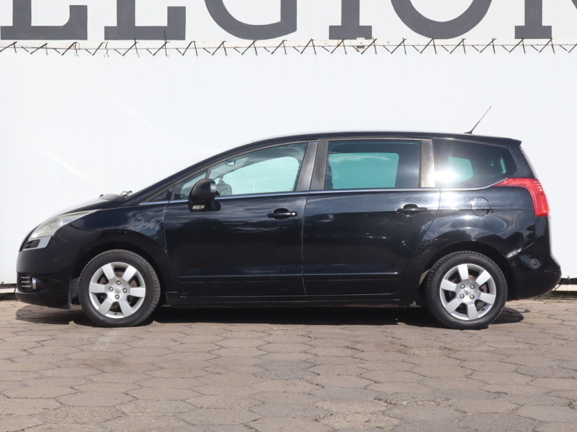 Peugeot 5008, 2011