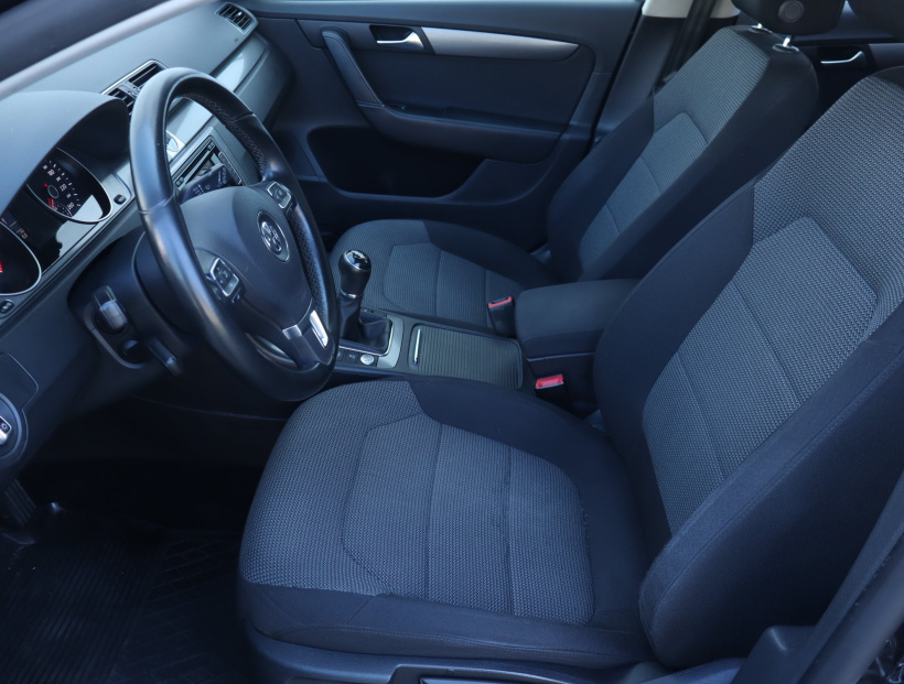Volkswagen Passat, 2013
