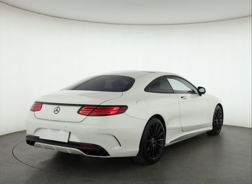Mercedes-Benz S, 2016