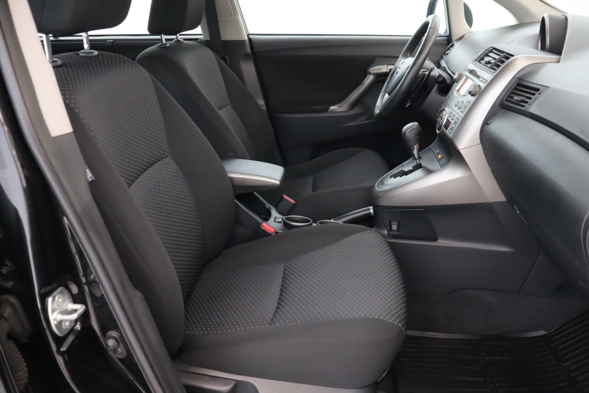 Toyota Verso, 2010