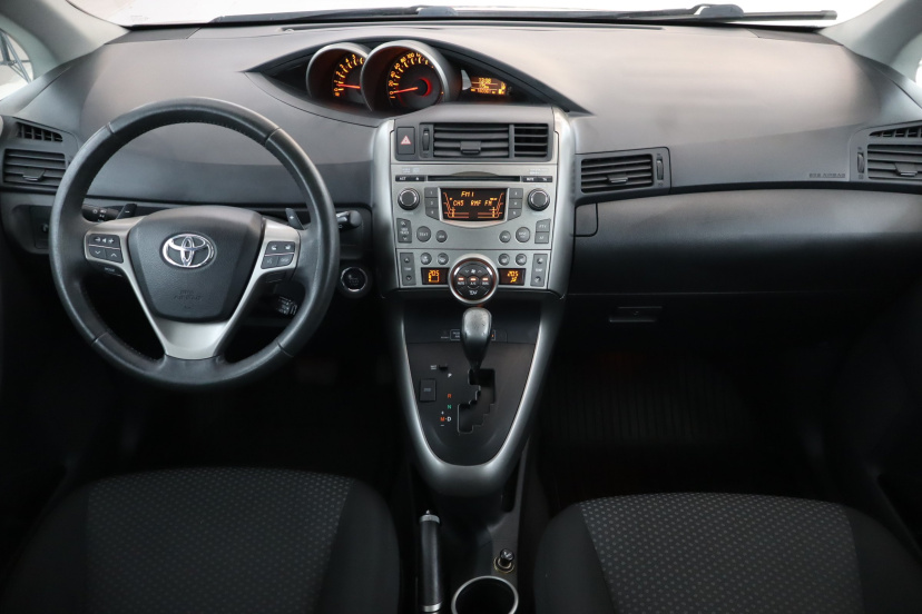 Toyota Verso, 2010