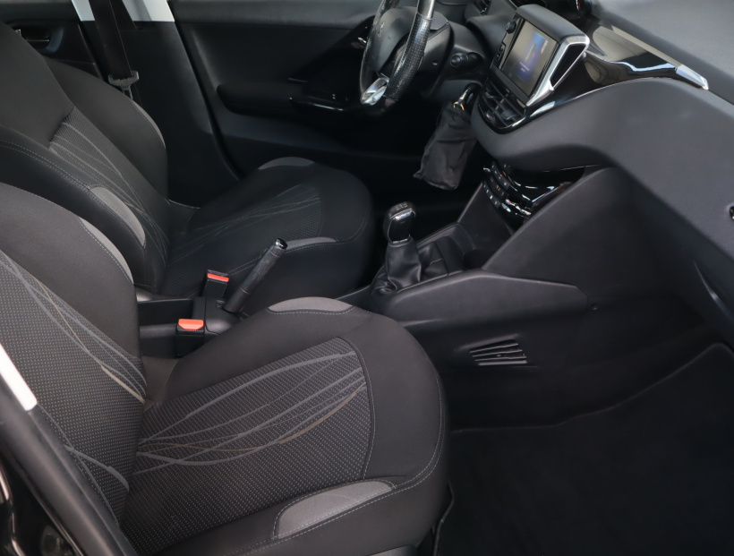 Peugeot 208, 2014