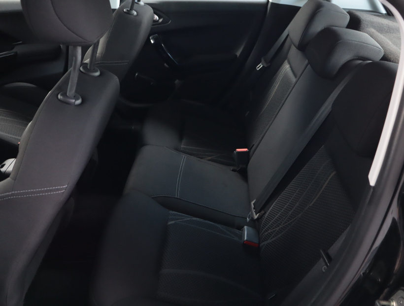 Peugeot 208, 2014