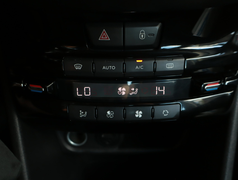 Peugeot 208, 2014