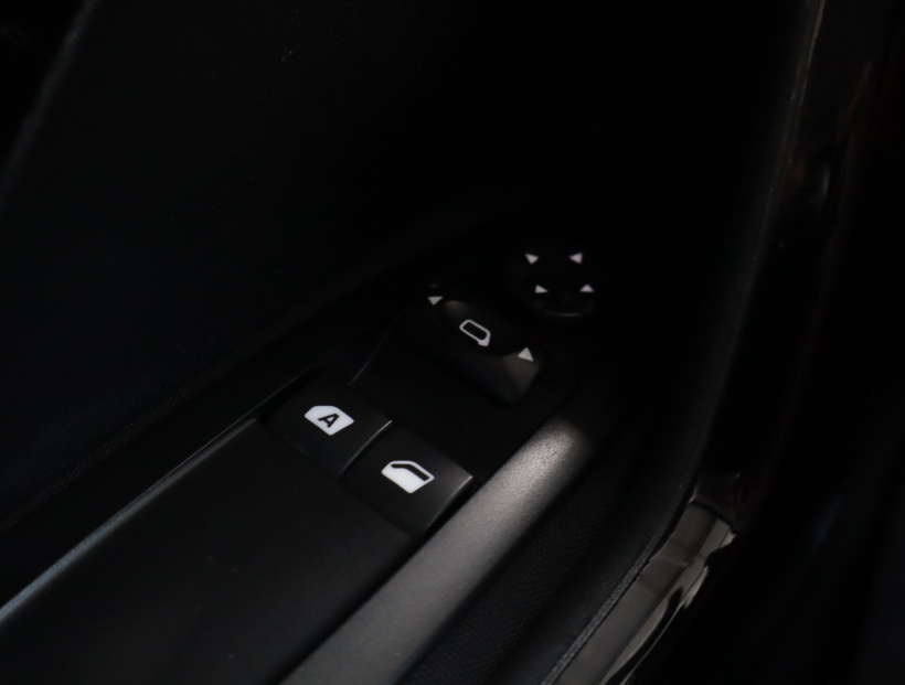 Peugeot 208, 2014
