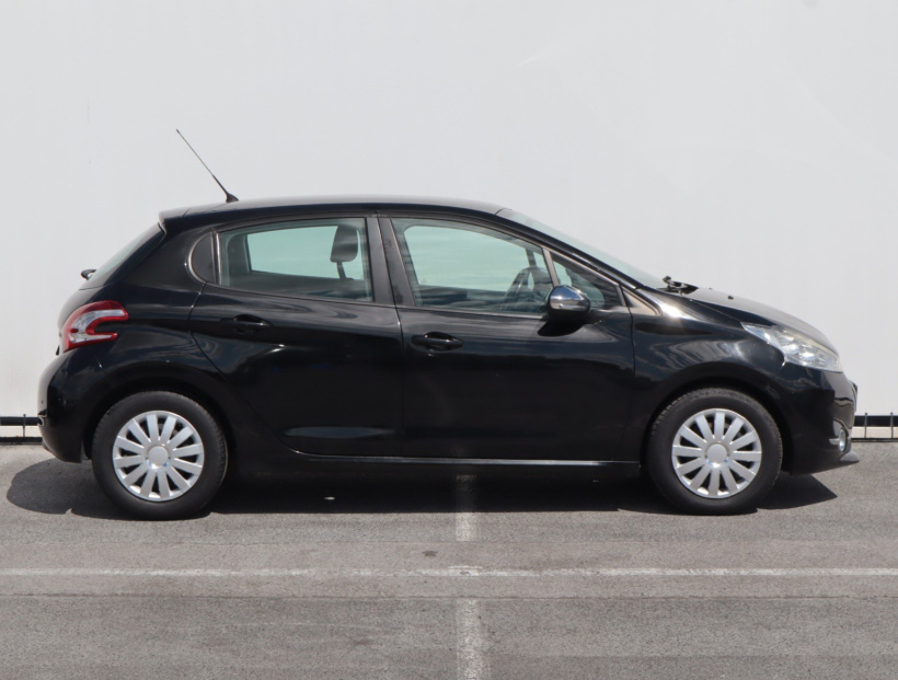 Peugeot 208, 2014