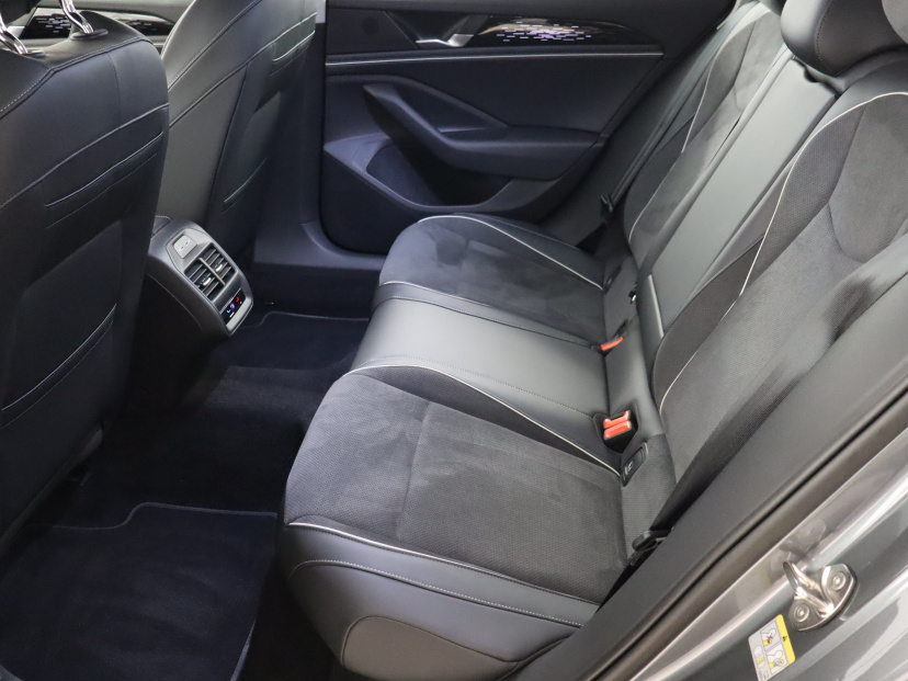 Volkswagen Passat, 2024