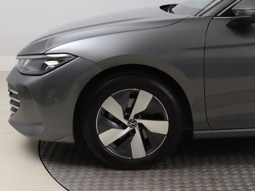 Volkswagen Passat, 2024
