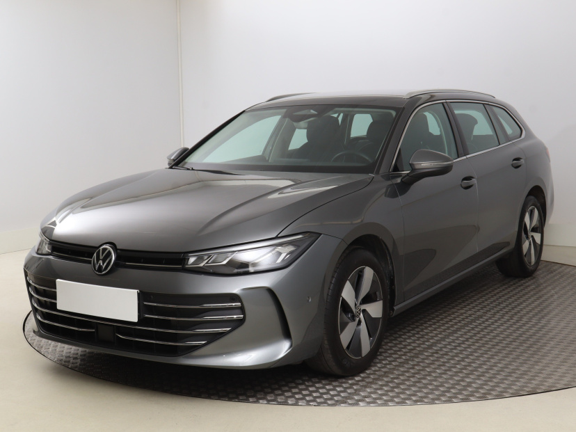 Volkswagen Passat, 2024