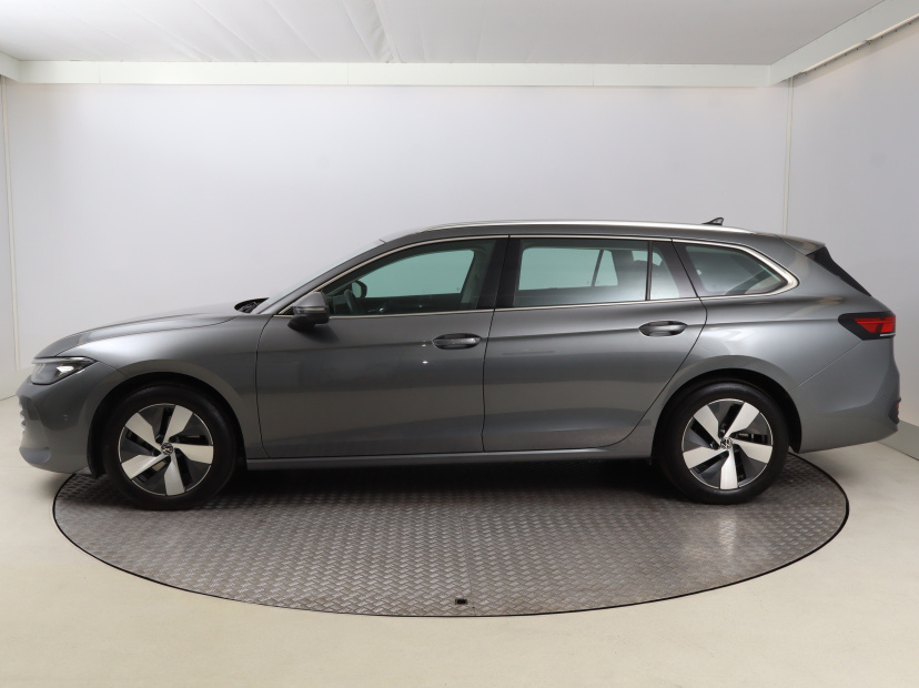 Volkswagen Passat, 2024