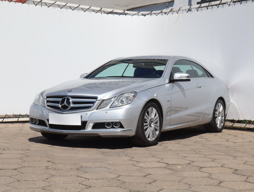 Mercedes-Benz E, 2011