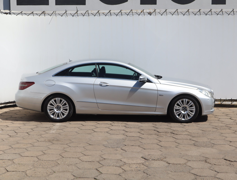Mercedes-Benz E, 2011