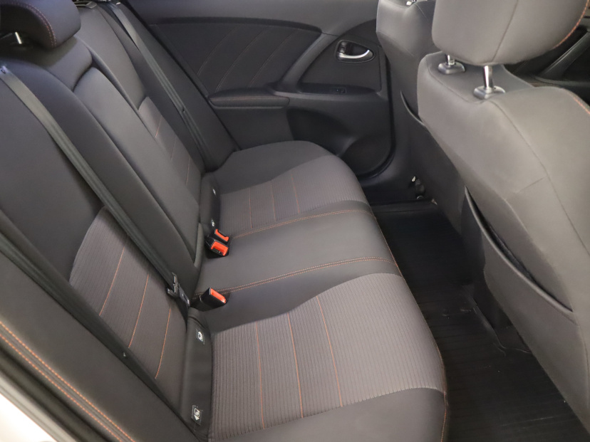 Toyota Avensis, 2015