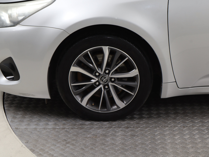Toyota Avensis, 2015