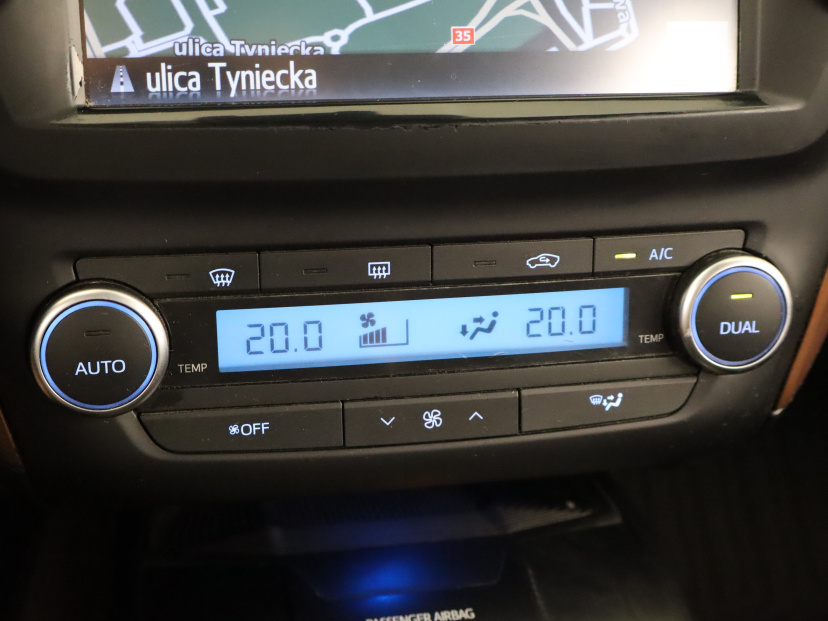 Toyota Avensis, 2015
