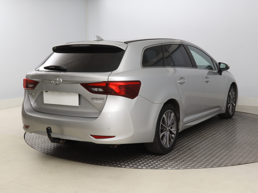Toyota Avensis, 2015