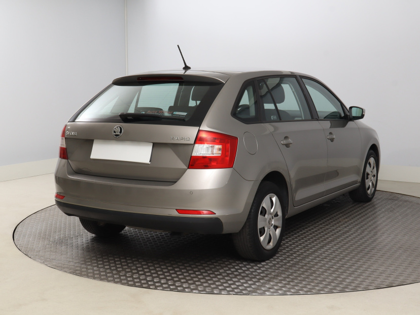 Škoda Rapid Spaceback, 2015