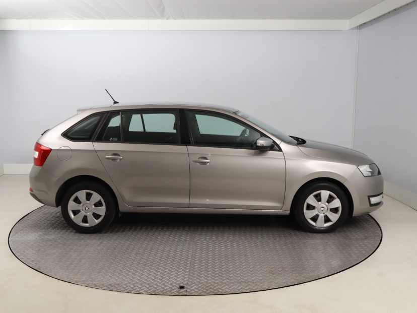 Škoda Rapid Spaceback, 2015