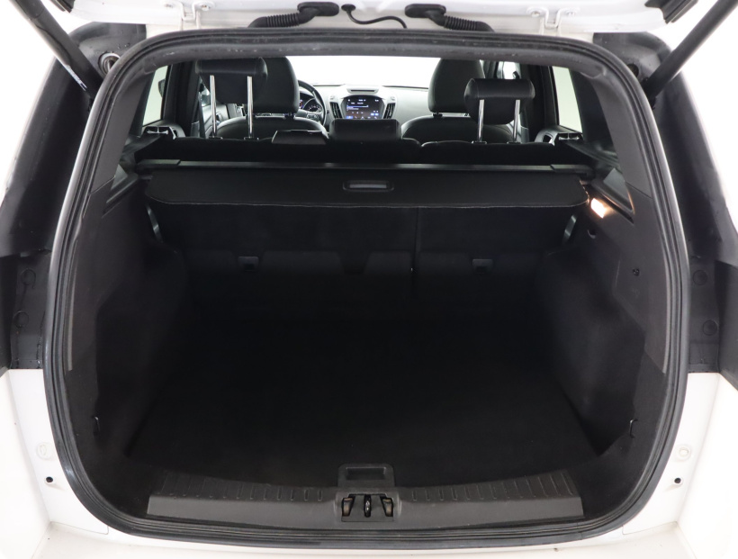 Ford Kuga, 2017