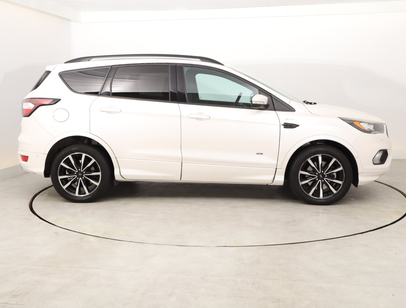 Ford Kuga, 2017