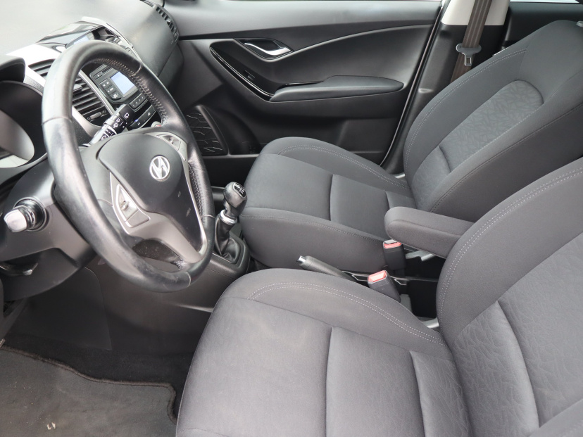 Hyundai ix20, 2011