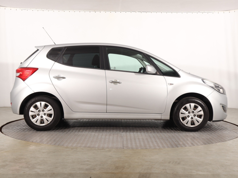 Hyundai ix20, 2011