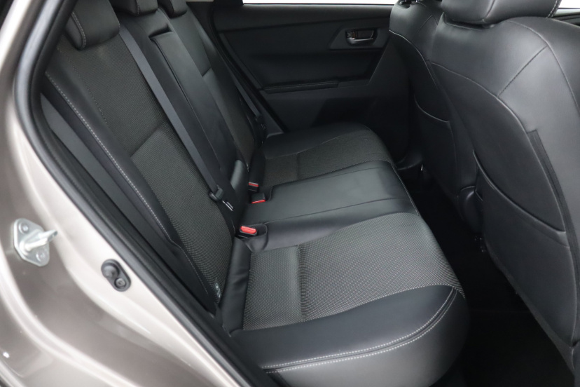 Toyota Auris, 2015