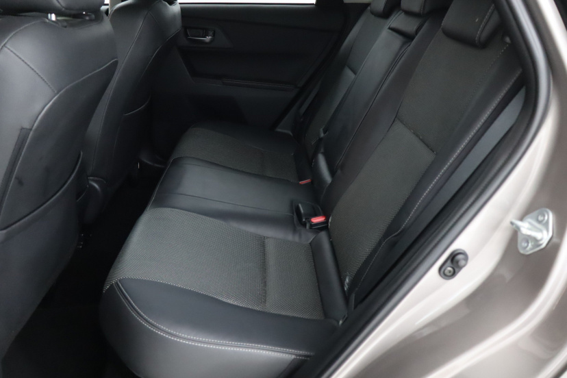 Toyota Auris, 2015