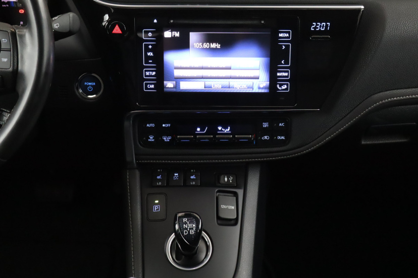 Toyota Auris, 2015