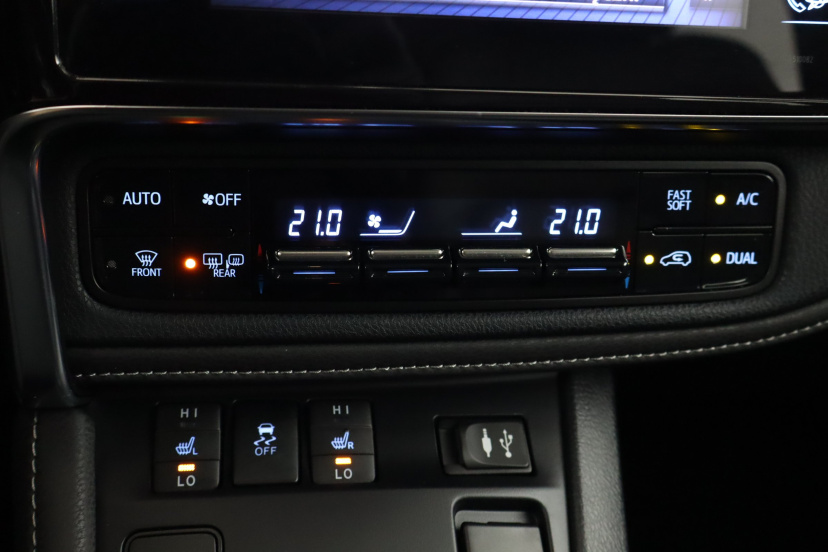 Toyota Auris, 2015