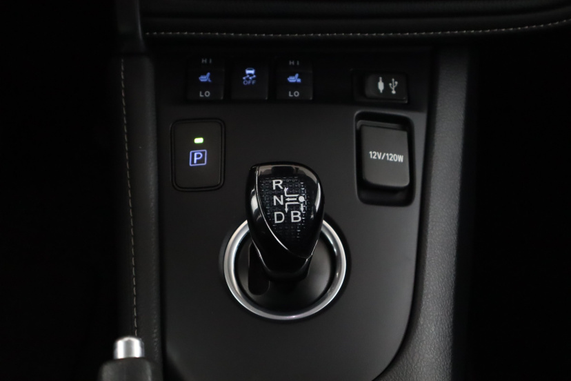 Toyota Auris, 2015
