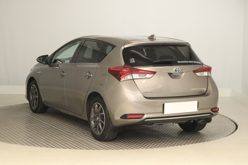 Toyota Auris, 2015