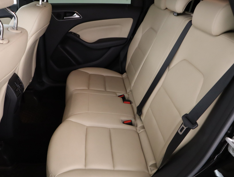 Mercedes-Benz B, 2014