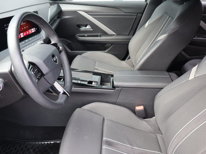 Opel Astra, 2024