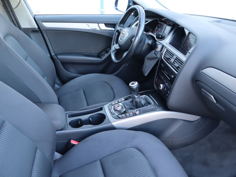 Audi A4, 2014