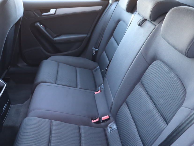Audi A4, 2014
