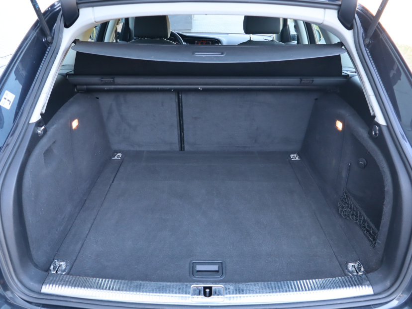 Audi A4, 2014