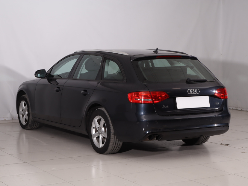 Audi A4, 2014