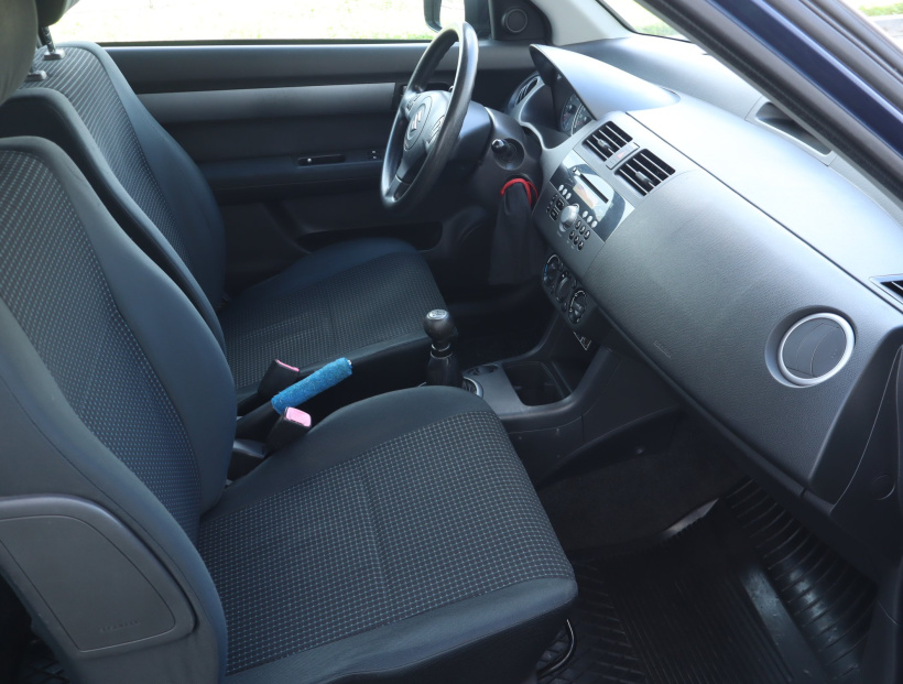 Suzuki Swift, 2005