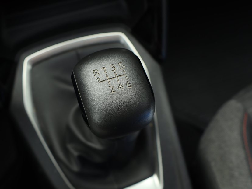 Peugeot 2008, 2021