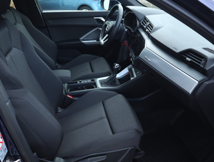 Audi Q3, 2022