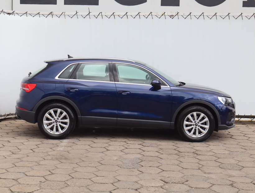 Audi Q3, 2022