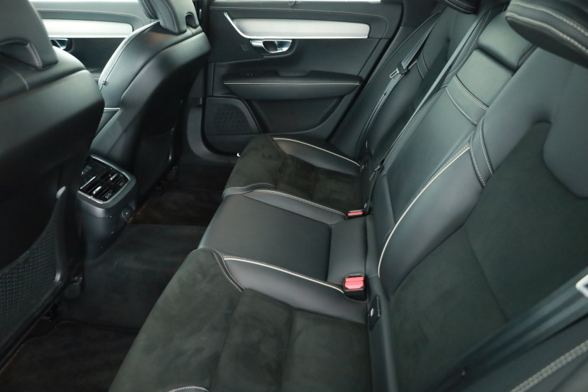 Volvo V90, 2021