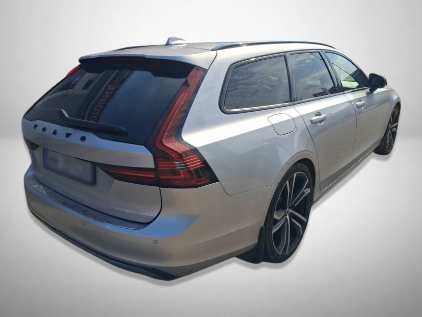 Volvo V90, 2021