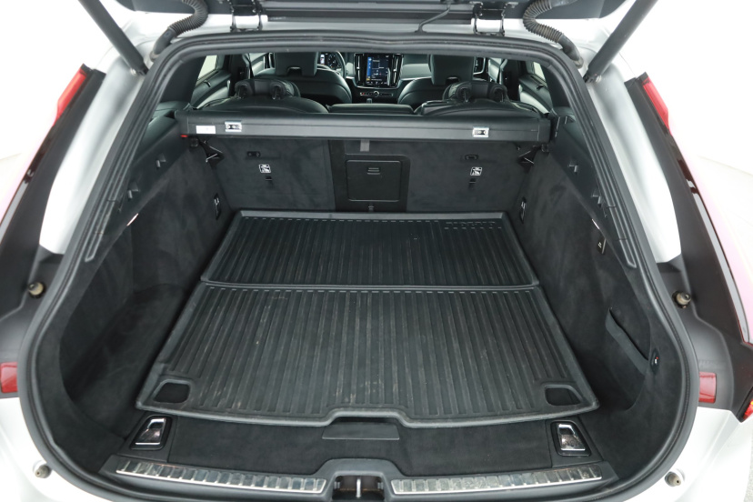 Volvo V90, 2021