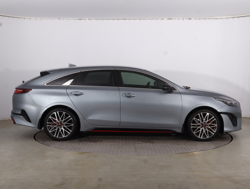 Kia ProCeed, 2022