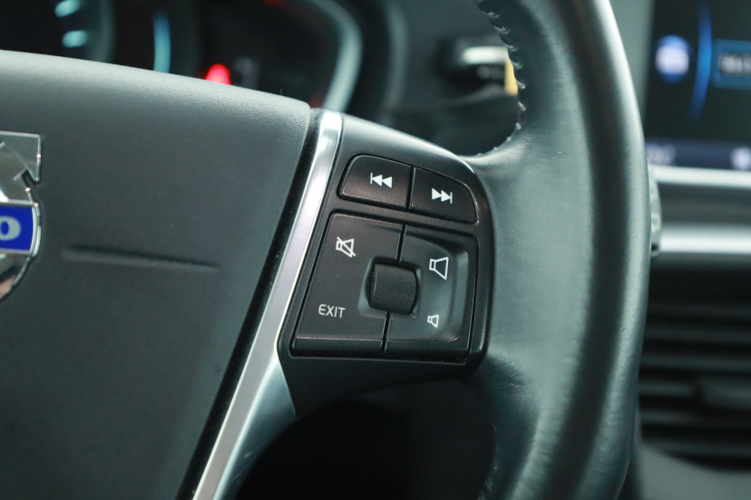 Volvo V40, 2014