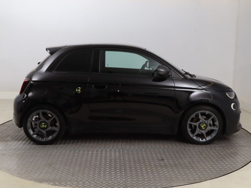 Abarth 500e, 2024